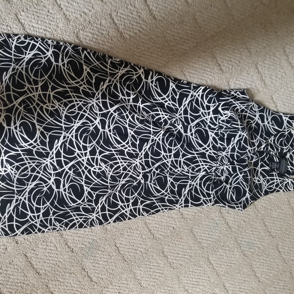 4 pairs of Career Woman dresses - Picture 13 of 13